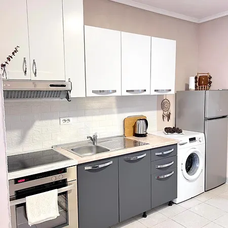 Rosela's Sweet ティラナ